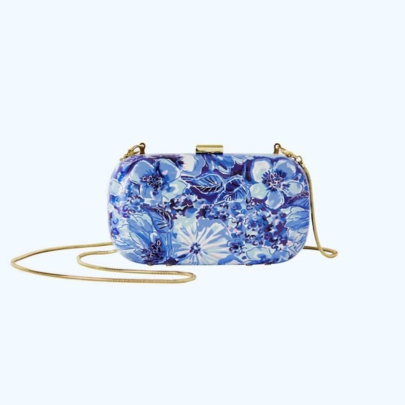 Lilly Pulitzer Handbags - Lilly Pulitzer hard clutch coastalblue CatchNKeep